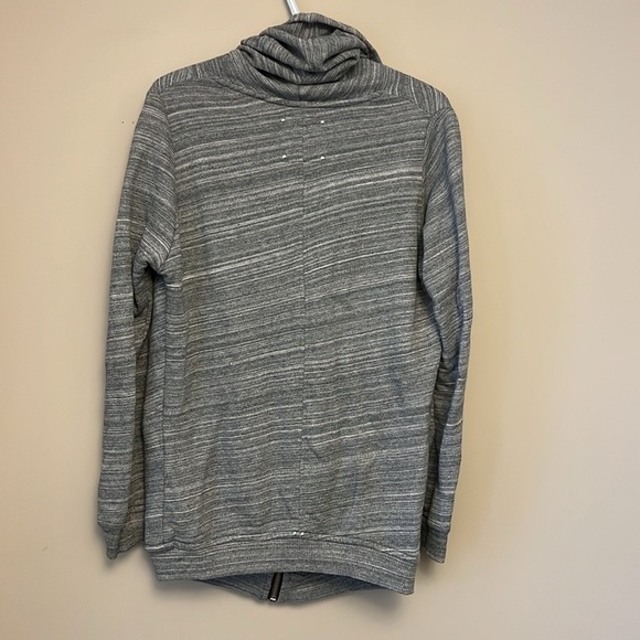 Aritzia Wilfred Free Rousseau Cocoon Cardigan Sweater Heathered Grey size Small - Picture 2 of 9